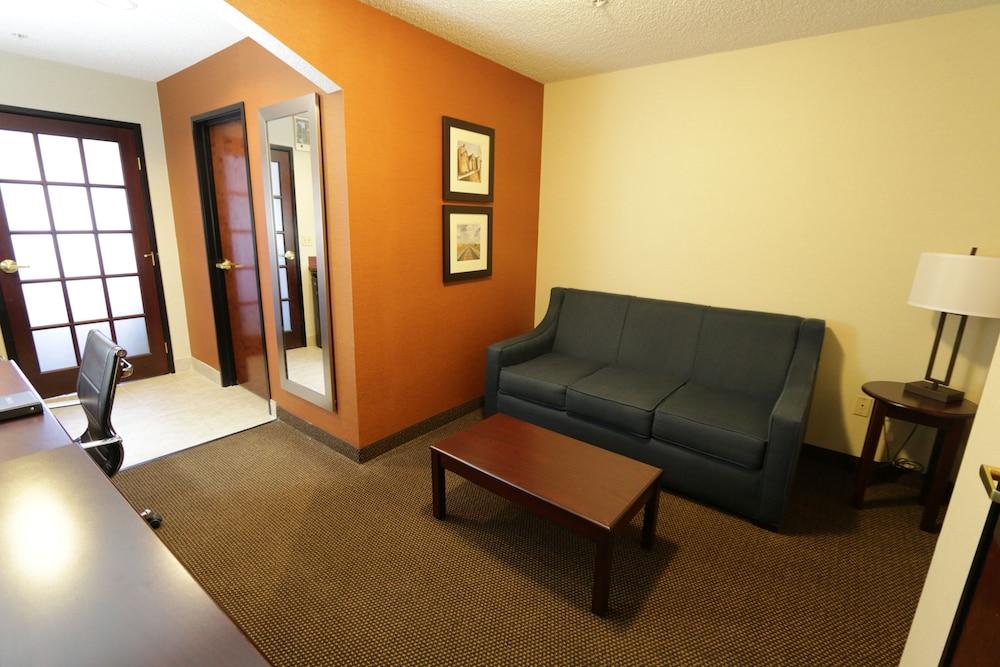 Comfort Inn & Suites Hutchinson Luaran gambar