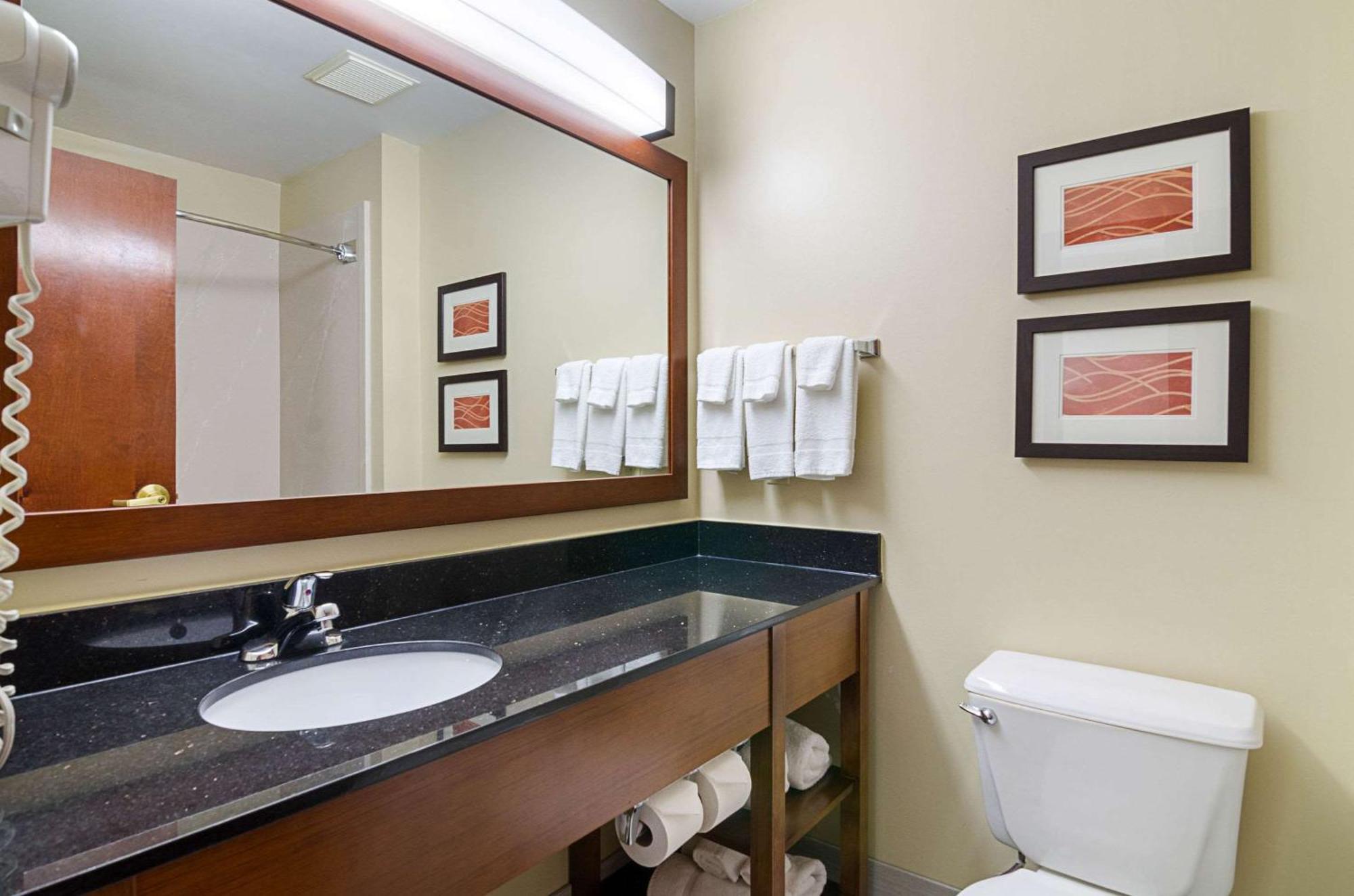 Comfort Inn & Suites Hutchinson Luaran gambar