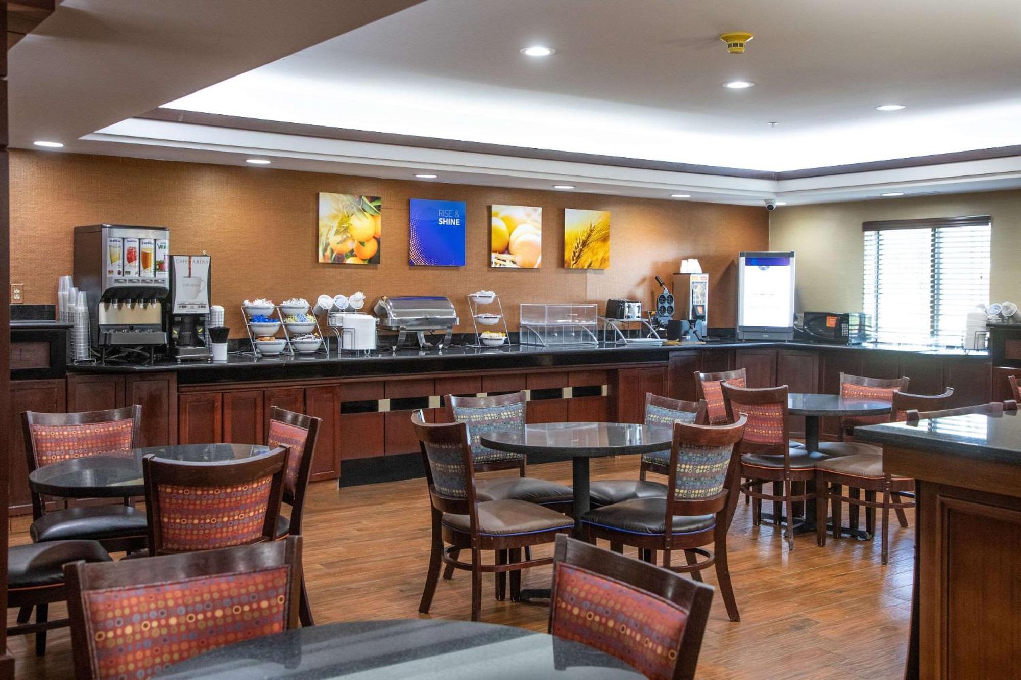 Comfort Inn & Suites Hutchinson Luaran gambar
