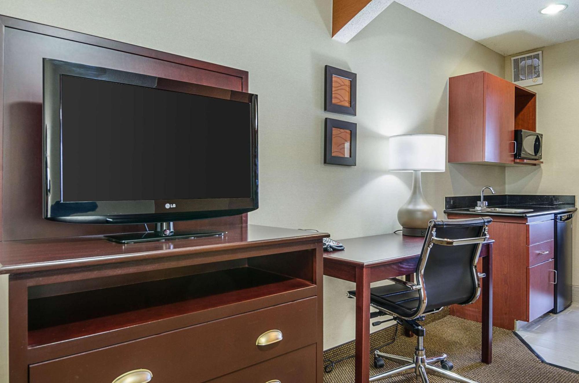 Comfort Inn & Suites Hutchinson Luaran gambar
